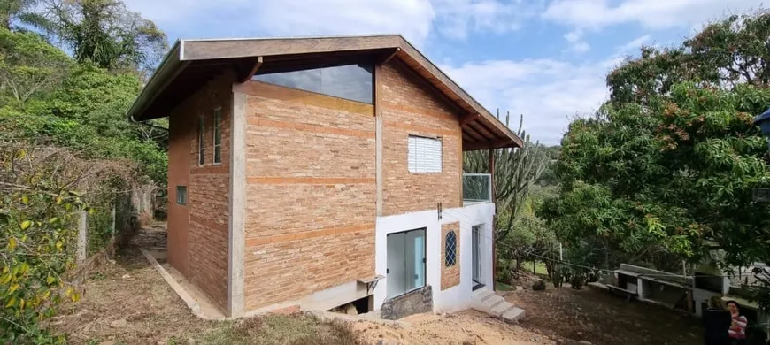 Foto 1 de Fazenda/Sítio com 4 Quartos à venda, 300m² em Parque Valinhos, Valinhos