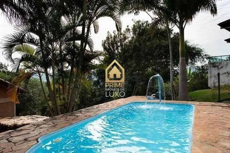 Foto 1 de Casa com 3 Quartos para venda ou aluguel, 360m² em Vila do Ouro, Nova Lima