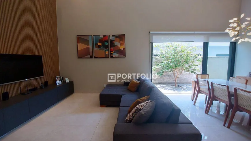 Foto 1 de Casa de Condomínio com 3 Quartos à venda, 203m² em PORTAL DO SOL GREEN, Goiânia