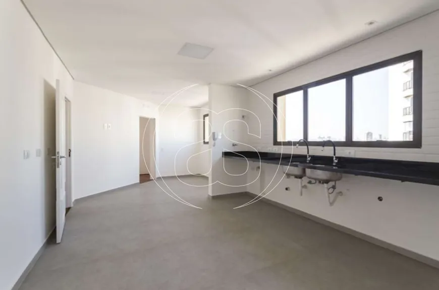 Foto 1 de Apartamento com 3 Quartos à venda, 220m² em Campo Belo, São Paulo