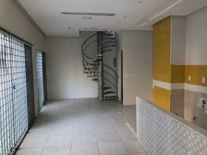 Foto 1 de Ponto Comercial para alugar, 70m² em Santo Antônio, Recife