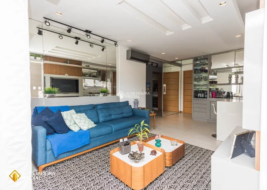 Foto 1 de Apartamento com 3 Quartos à venda, 83m² em Beira Mar, Florianópolis
