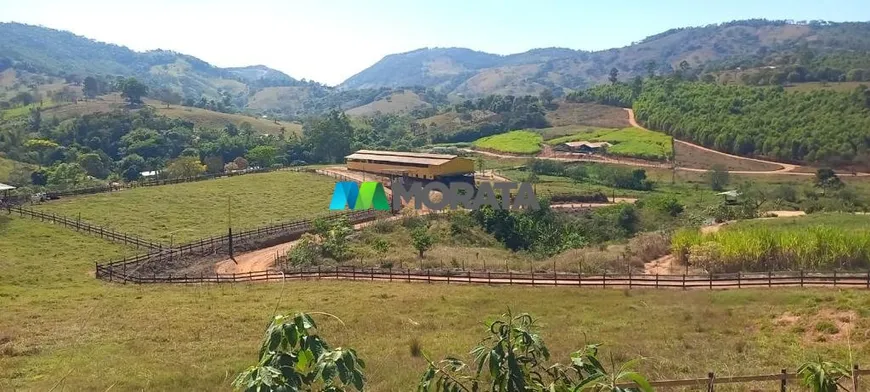 Foto 1 de Fazenda/Sítio com 4 Quartos à venda, 38m² em Zona Rural, Piracema