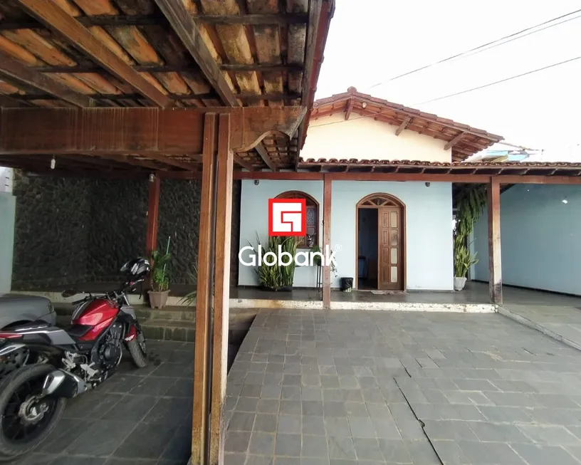 Foto 1 de Casa com 3 Quartos à venda, 200m² em São José, Montes Claros