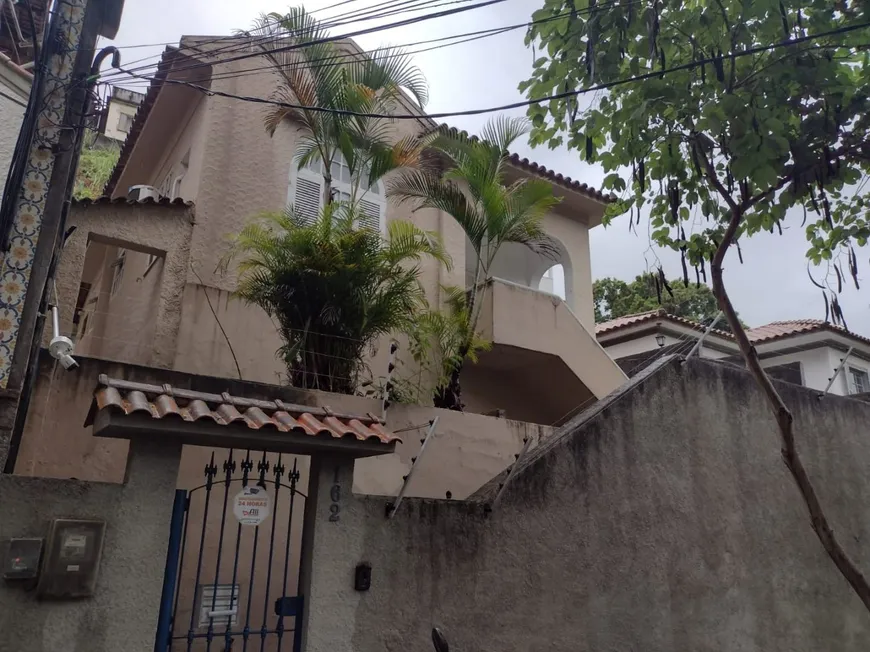 Foto 1 de Casa com 3 Quartos à venda, 110m² em Pé Pequeno, Niterói