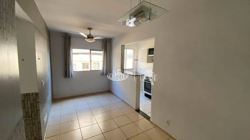 Foto 1 de Apartamento com 2 Quartos à venda, 56m² em Vale dos Tucanos, Londrina