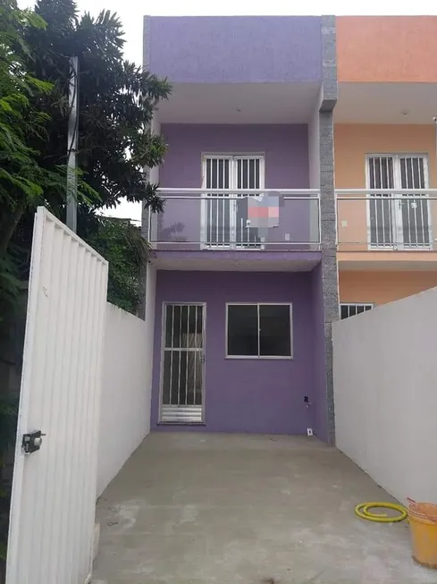 Foto 1 de Casa com 2 Quartos à venda, 70m² em Amendoeira, São Gonçalo