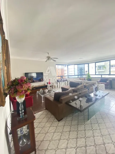 Foto 1 de Apartamento com 3 Quartos à venda, 220m² em Pitangueiras, Guarujá