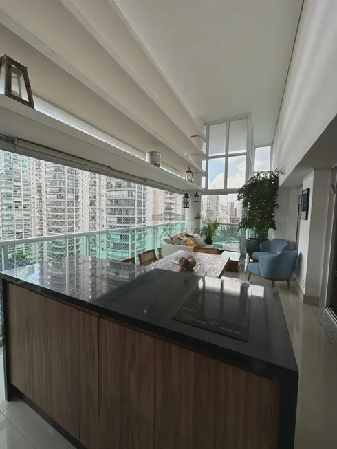 Foto 1 de Apartamento com 4 Quartos à venda, 173m² em Moema, São Paulo