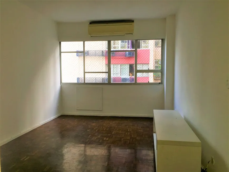 Foto 1 de Apartamento com 3 Quartos à venda, 85m² em Leblon, Rio de Janeiro