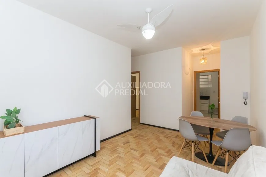 Foto 1 de Apartamento com 2 Quartos à venda, 69m² em Auxiliadora, Porto Alegre