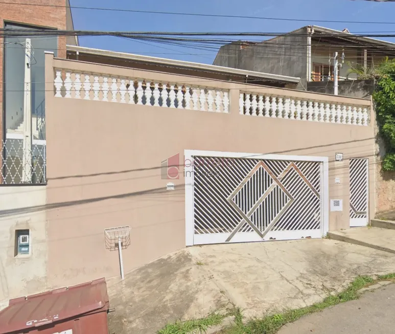 Foto 1 de Sobrado com 3 Quartos à venda, 180m² em Vila Marlene, Jundiaí