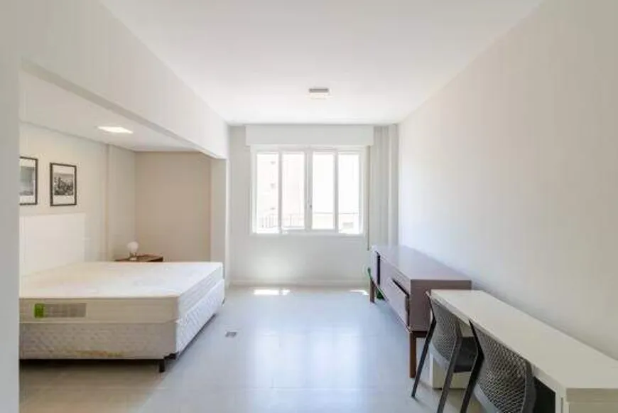 Foto 1 de Apartamento com 1 Quarto à venda, 30m² em Higienópolis, São Paulo