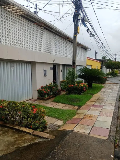 Foto 1 de Casa com 3 Quartos à venda, 200m² em Rio Doce, Olinda