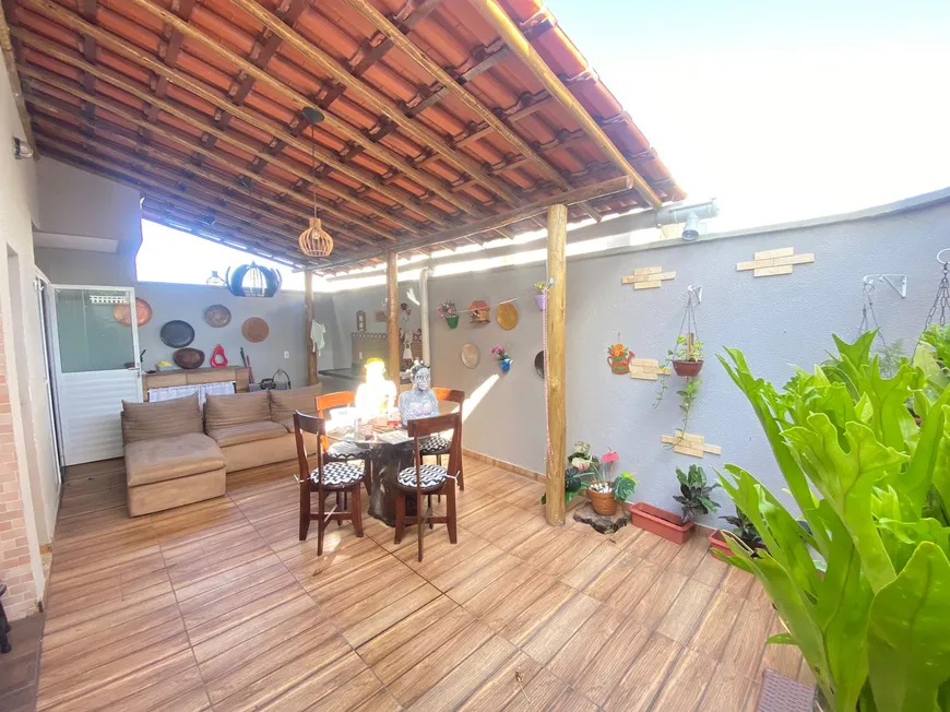 Foto 1 de Casa de Condomínio com 3 Quartos à venda, 118m² em Coacu, Eusébio