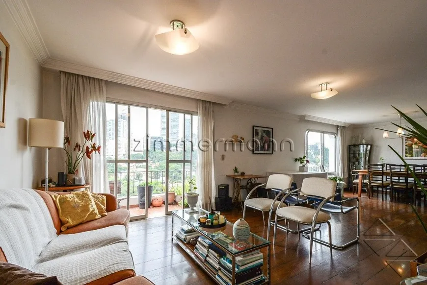 Foto 1 de Apartamento com 3 Quartos à venda, 158m² em Alto de Pinheiros, São Paulo