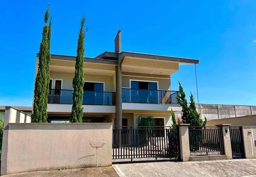 Foto 1 de Casa com 3 Quartos à venda, 278m² em Rau, Jaraguá do Sul