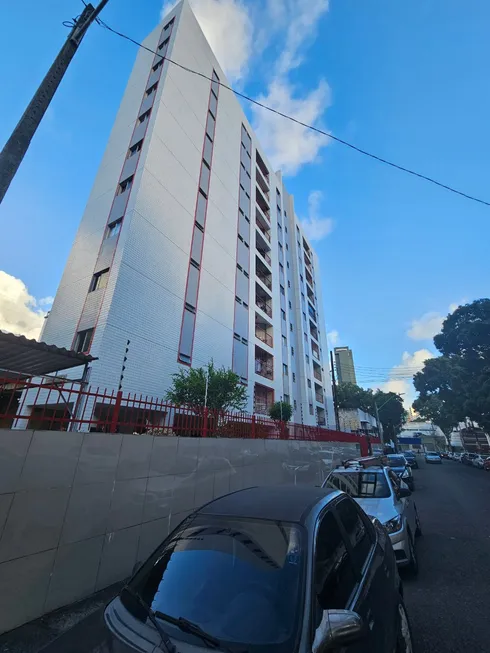 Foto 1 de Apartamento com 3 Quartos à venda, 105m² em Aflitos, Recife