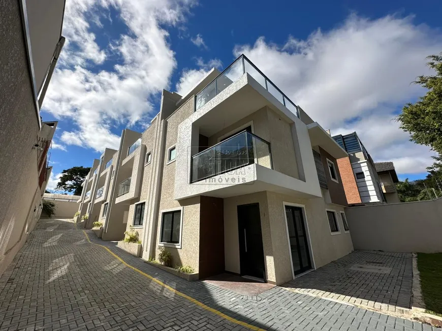 Foto 1 de Casa de Condomínio com 4 Quartos à venda, 240m² em Jardim Social, Curitiba