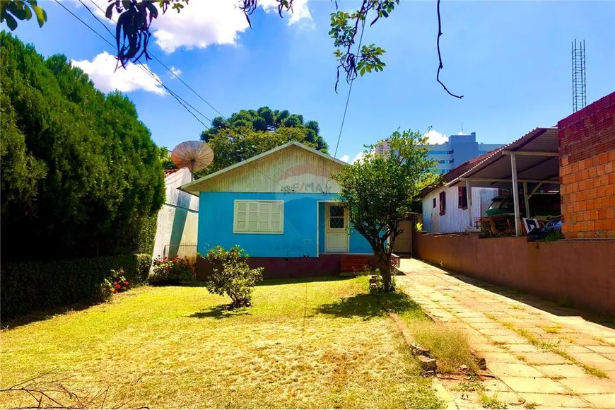 Foto 1 de Lote/Terreno à venda, 594m² em Lucas Araújo, Passo Fundo