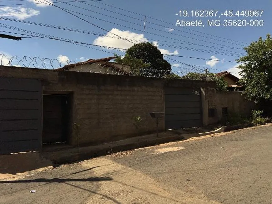 Foto 1 de Casa com 2 Quartos à venda, 360m² em Centro, Abaeté