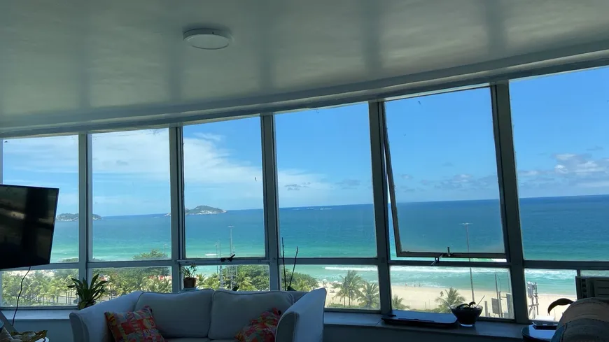 Foto 1 de Apartamento com 3 Quartos à venda, 100m² em Barra da Tijuca, Rio de Janeiro