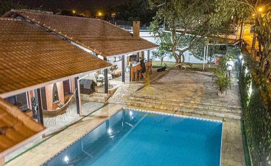 Foto 1 de Casa com 5 Quartos para venda ou aluguel, 400m² em Cezar de Souza, Mogi das Cruzes