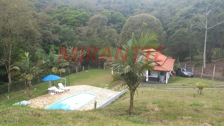 Foto 1 de Casa com 2 Quartos à venda, 120m² em Caraguata, Mairiporã