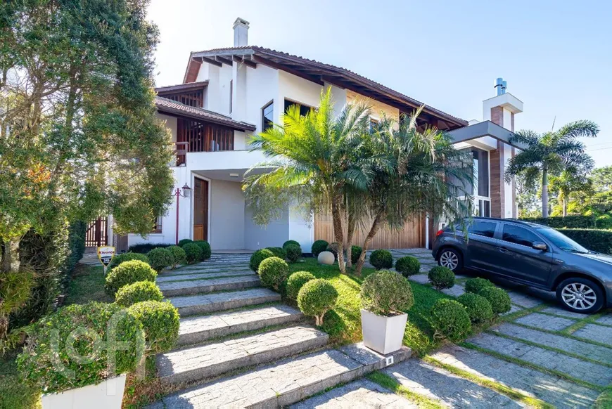 Foto 1 de Casa com 5 Quartos à venda, 530m² em Jurerê Internacional, Florianópolis