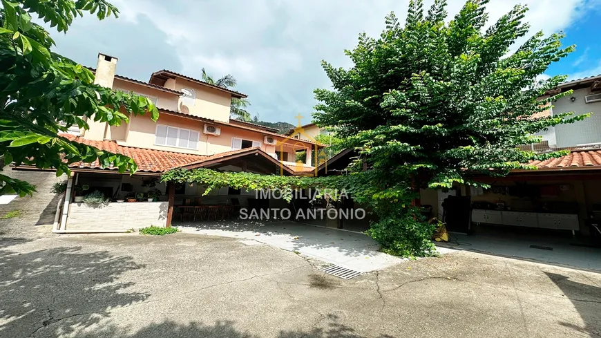 Foto 1 de Casa com 5 Quartos à venda, 300m² em Trindade, Florianópolis