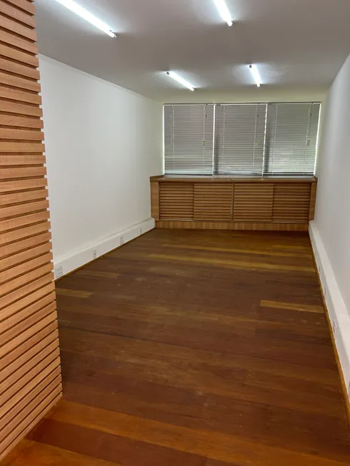 Foto 1 de Sala Comercial para alugar, 25m² em Recreio Dos Bandeirantes, Rio de Janeiro