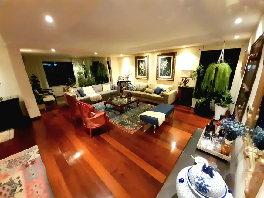 Foto 1 de Apartamento com 4 Quartos à venda, 180m² em Itaigara, Salvador