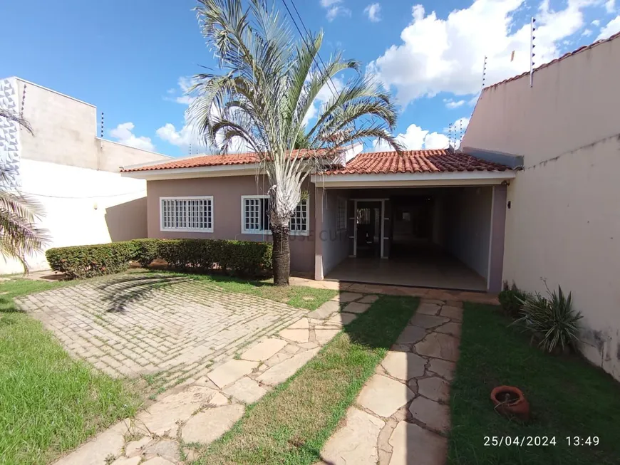 Foto 1 de Casa com 3 Quartos à venda, 190m² em Santa Cruz, Cuiabá