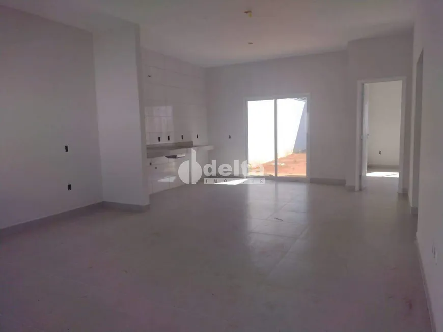 Foto 1 de Casa com 2 Quartos à venda, 71m² em Residencial Fruta do Conde, Uberlândia