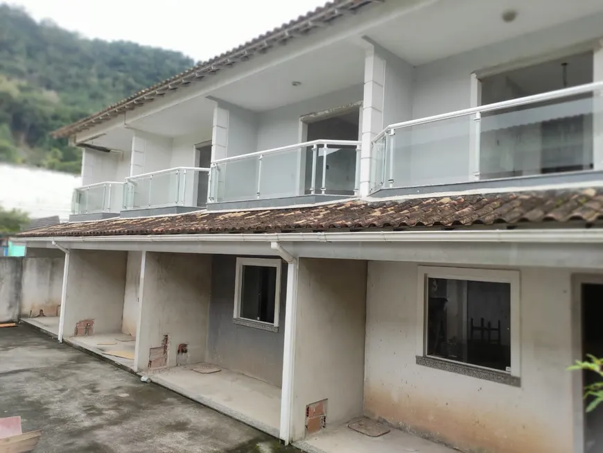 Foto 1 de Casa com 2 Quartos à venda, 60m² em Vila Geny, Itaguaí