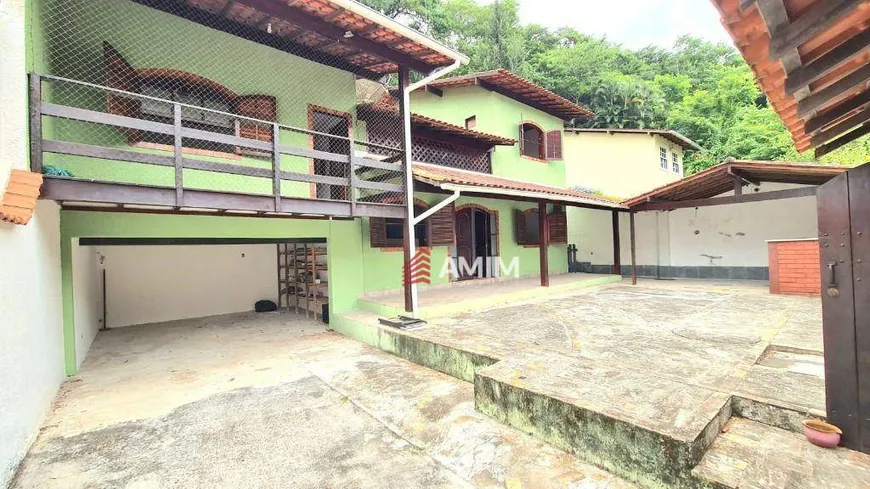 Foto 1 de Casa com 3 Quartos à venda, 350m² em Serra Grande, Niterói