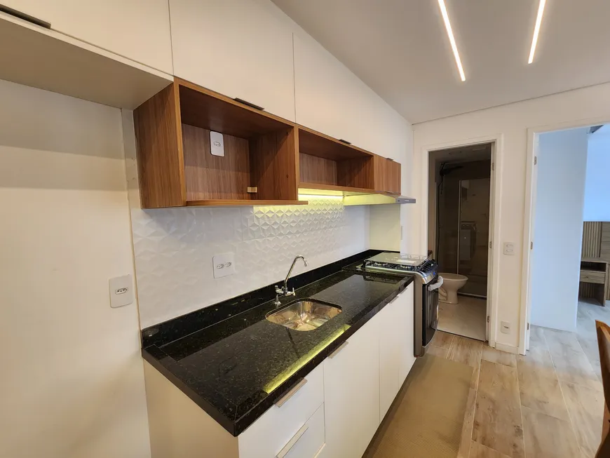 Foto 1 de Apartamento com 2 Quartos à venda, 33m² em Barra Funda, São Paulo