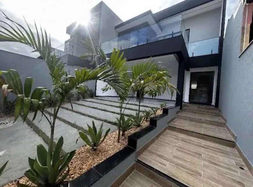 Foto 1 de Casa com 4 Quartos à venda, 245m² em Camboinhas, Niterói