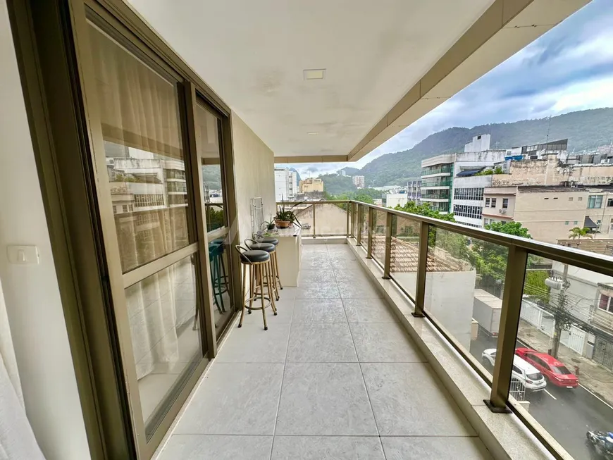 Foto 1 de Apartamento com 4 Quartos à venda, 132m² em Botafogo, Rio de Janeiro