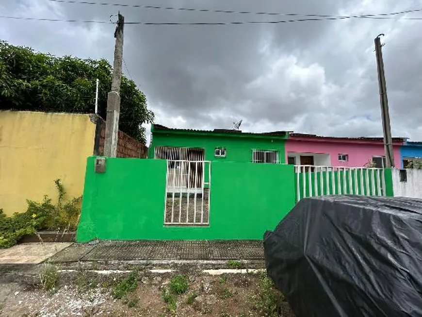 Foto 1 de Casa com 3 Quartos à venda, 66m² em Centro, Glória do Goitá