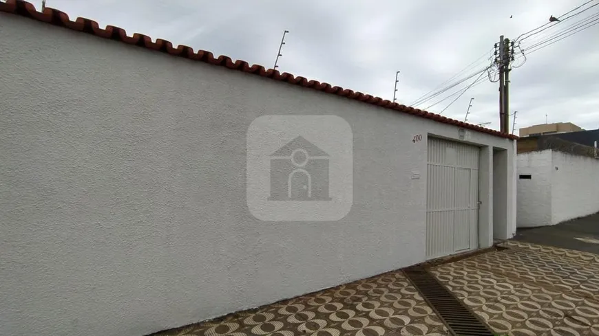 Foto 1 de Casa com 2 Quartos à venda, 157m² em Osvaldo Rezende, Uberlândia