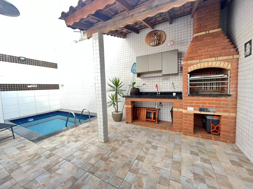 Foto 1 de Casa com 3 Quartos à venda, 130m² em Vila Belmiro, Santos