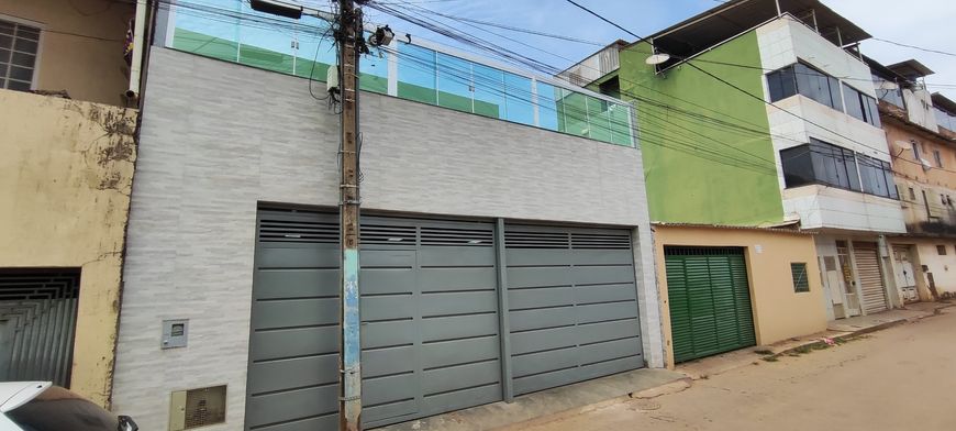 Foto 1 de Sobrado com 4 Quartos à venda, 125m² em Setor Leste, Brasília