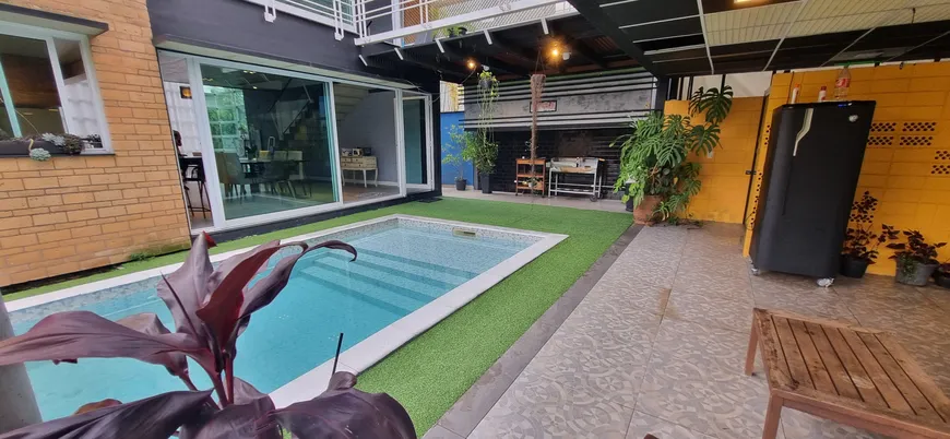 Foto 1 de Casa de Condomínio com 3 Quartos à venda, 325m² em Jardim Residencial Suzano, Suzano