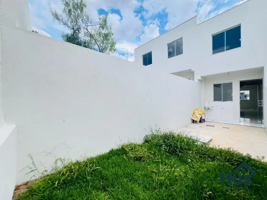 Foto 1 de Casa com 2 Quartos à venda, 71m² em Piratininga Venda Nova, Belo Horizonte