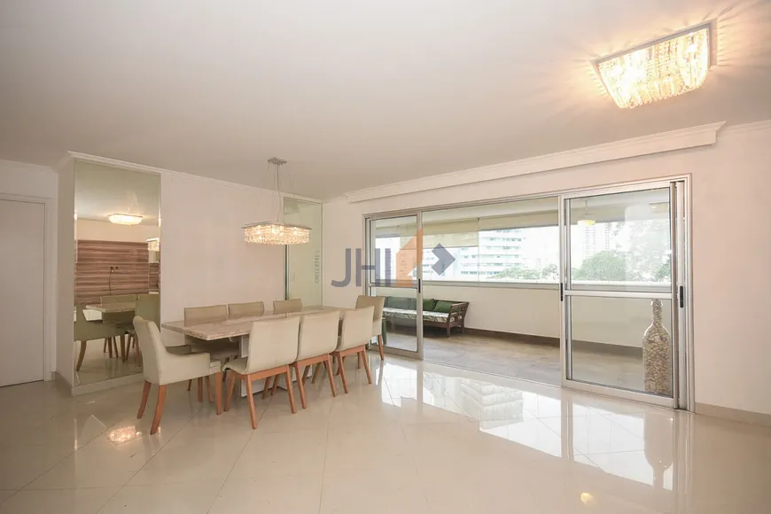 Foto 1 de Apartamento com 3 Quartos para alugar, 172m² em Jardim Londrina, São Paulo
