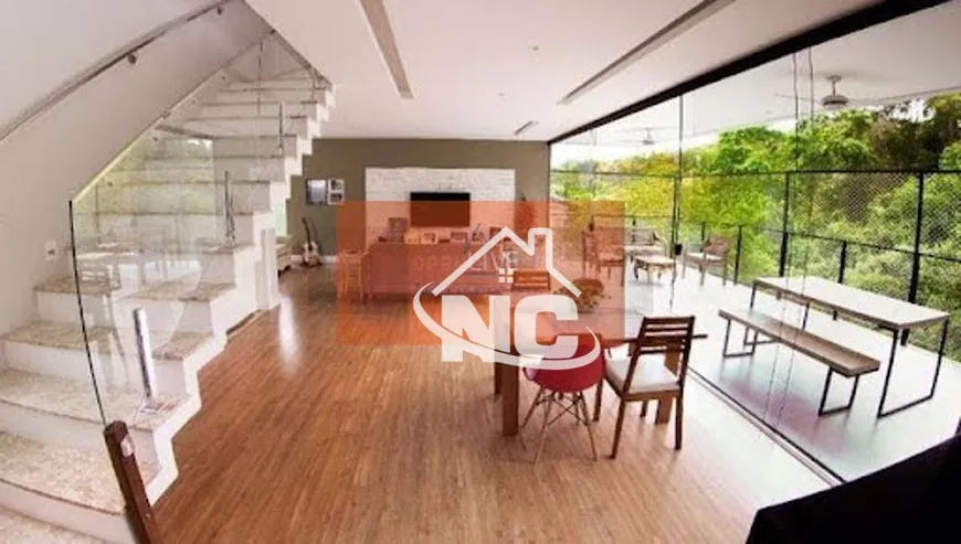 Foto 1 de Casa de Condomínio com 3 Quartos à venda, 200m² em Maria Paula, Niterói
