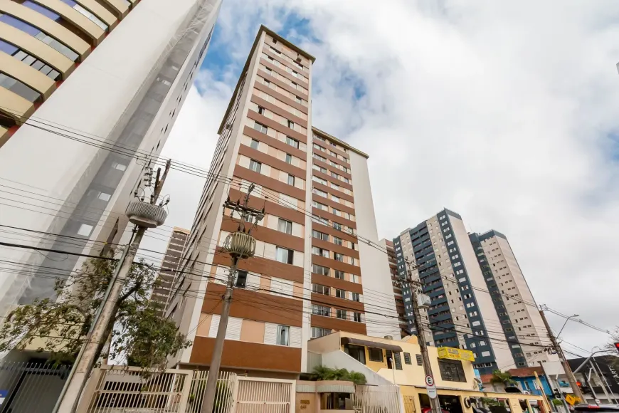 Foto 1 de Apartamento com 3 Quartos para alugar, 107m² em Alto da Glória, Curitiba