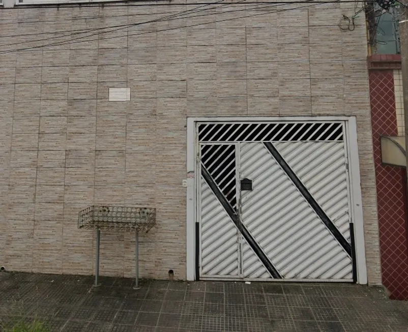 Foto 1 de Casa com 2 Quartos para alugar, 70m² em Vila Tibirica, Santo André