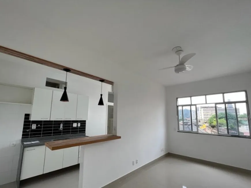 Foto 1 de Apartamento com 1 Quarto à venda, 51m² em Centro, Rio de Janeiro